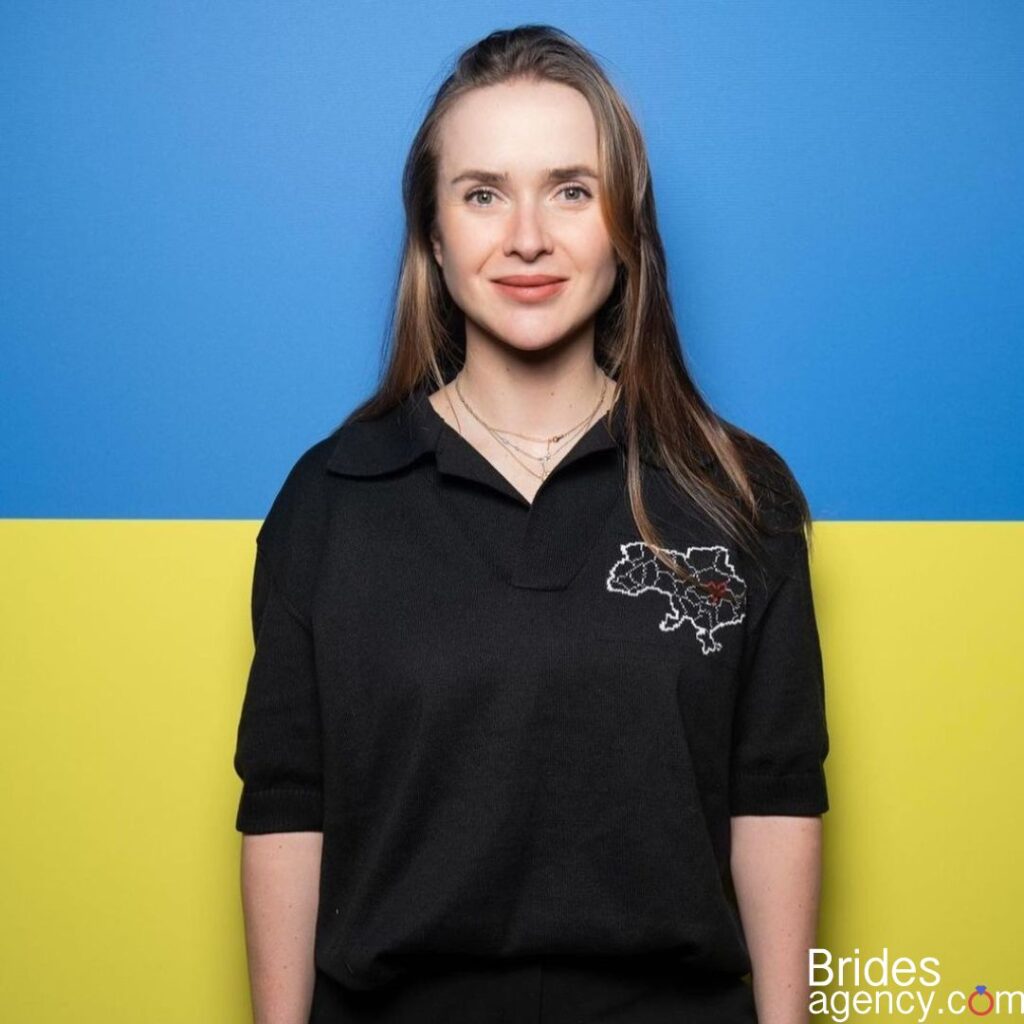 Elina Svitolina and Ukrainian flag