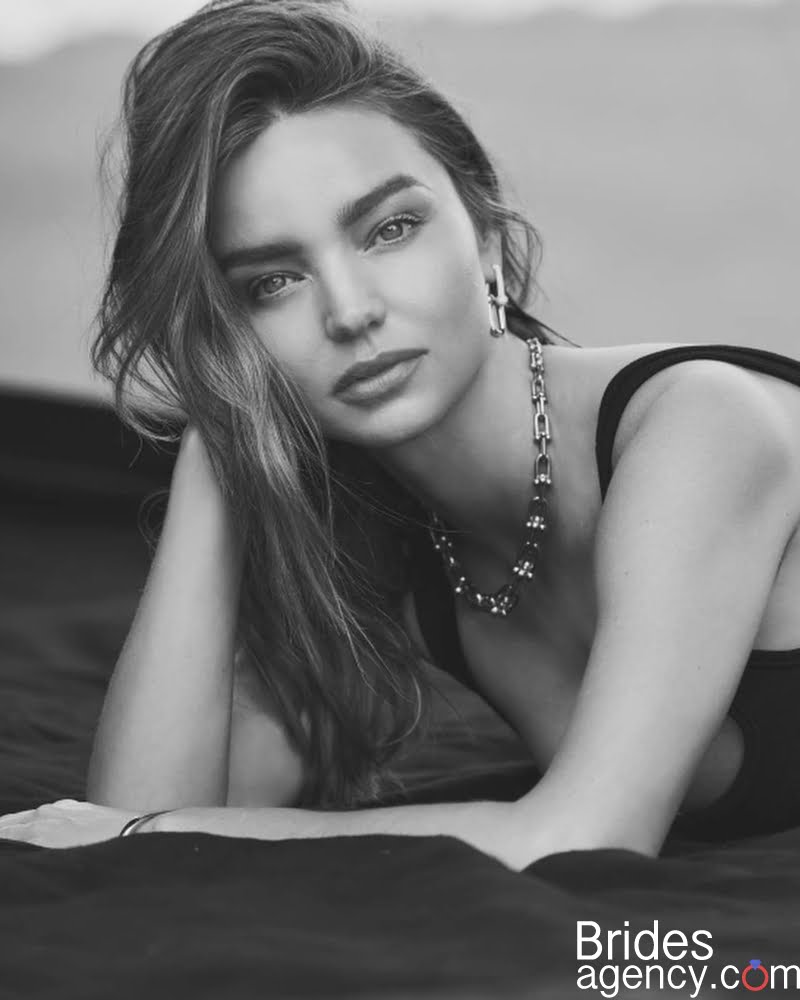 Miranda Kerr black and white photo