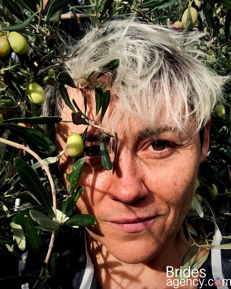 Maria Peszek selfie in nature