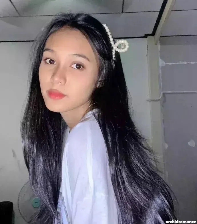 Oksana Profile image 4