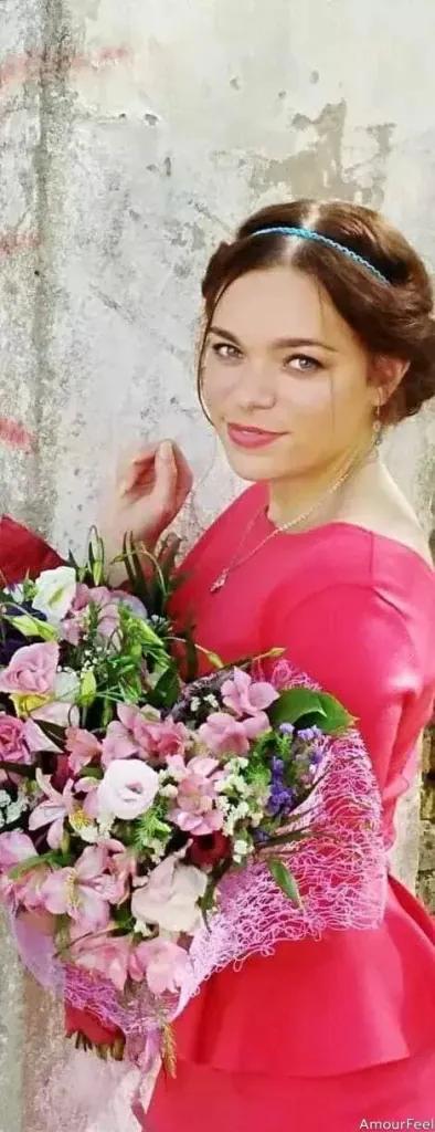Anna Profile image 7