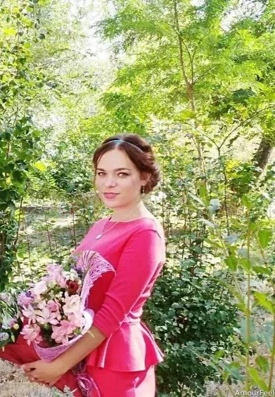 Anna Profile image 9