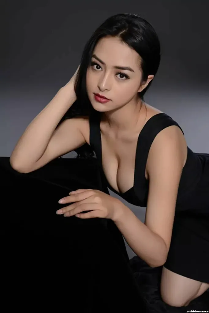 Amna Profile image 8