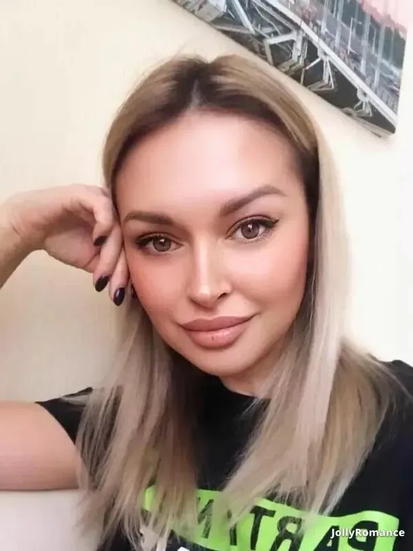 Nadezhda Profile image 3