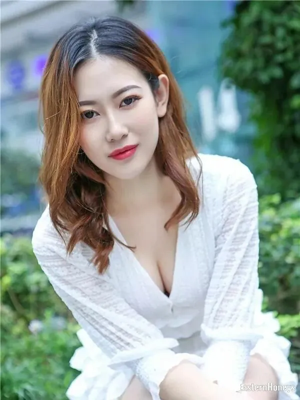 Zhanna Profile image 2