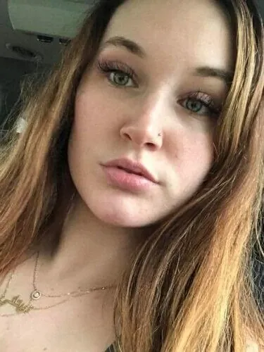 Elena Profile image 2